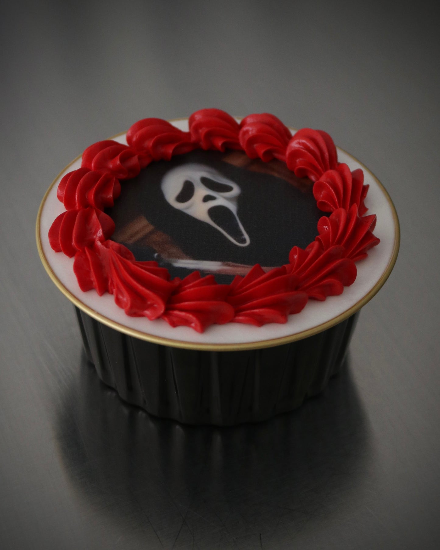 Scream Cupcake Tub